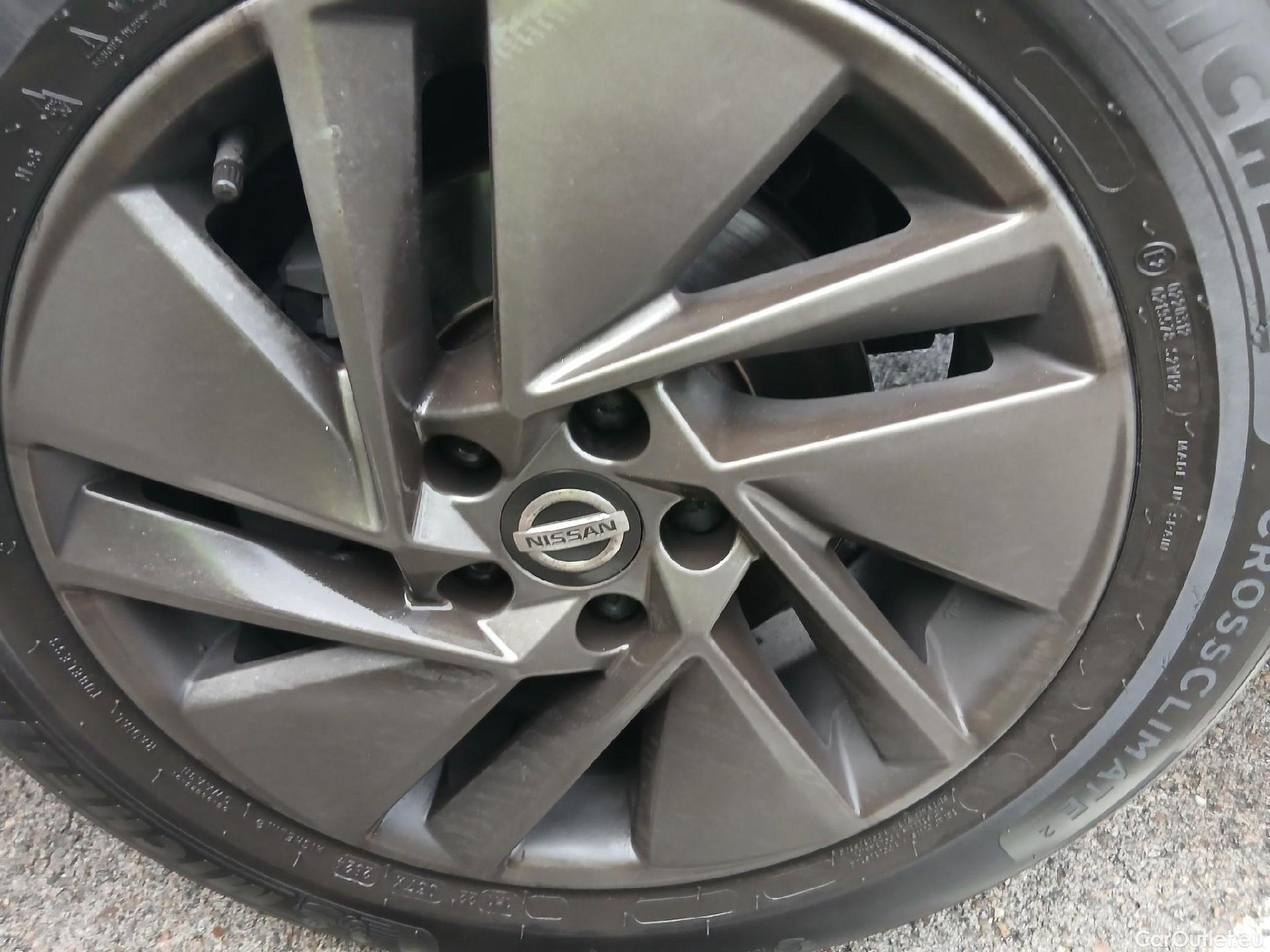  Nissan  Qashqai NISSAN  / 2021 / 5P / todoterreno DIG-T 103kW (140CV) mHEV 4x2 Acenta #4