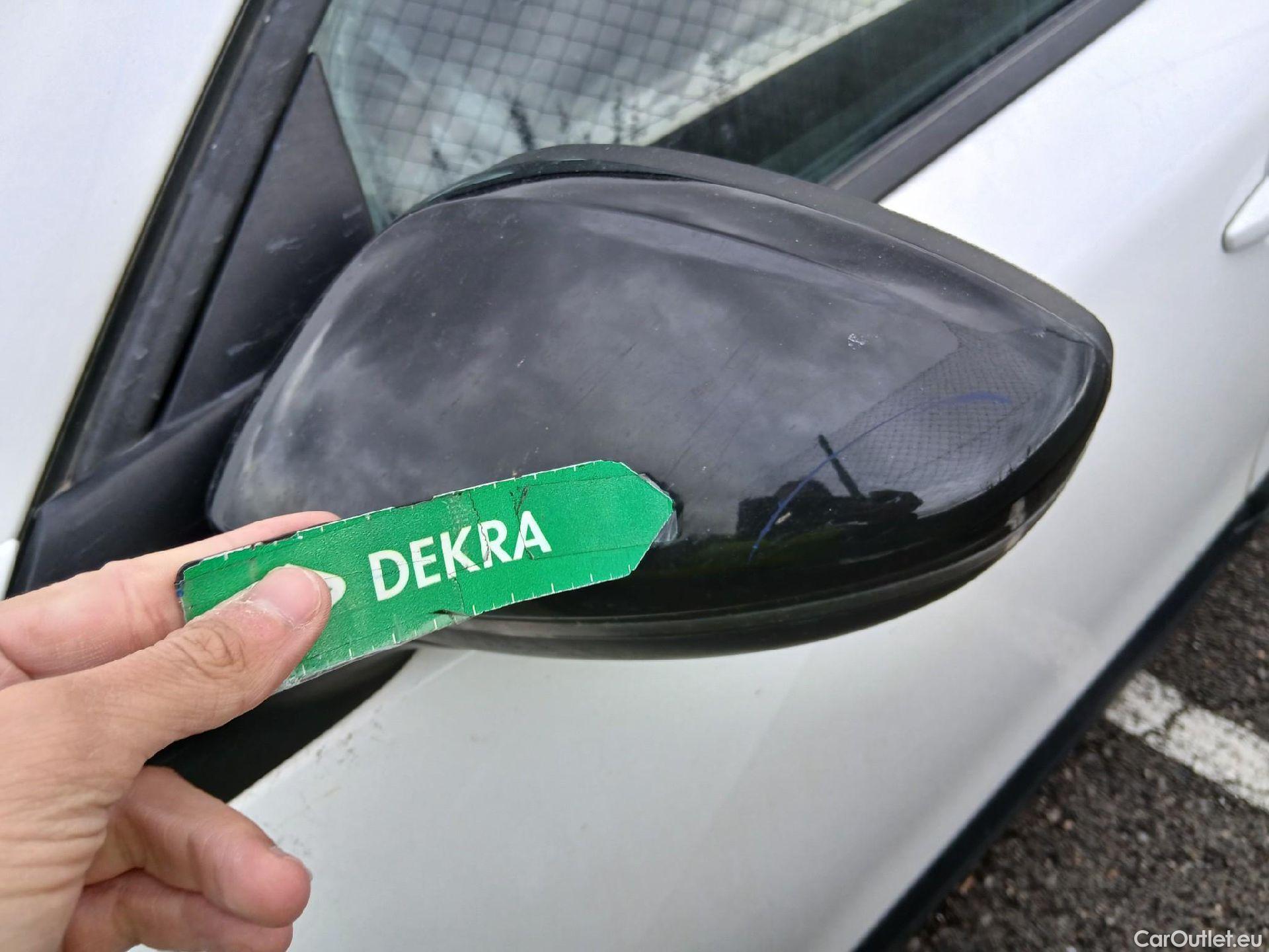  Peugeot  2008 PEUGEOT  / 2019 / 5P / todoterreno Active BlueHDI 81kW (110CV) #15