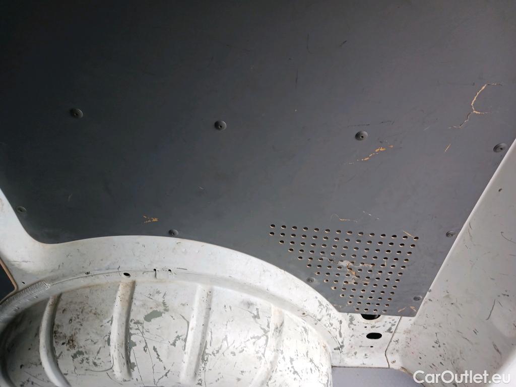  Land Rover  Discovery VOLKSWAGEN Transporter / 2020 / 4P / furgón Furgón Corto TN 2.0 TDI 110kW 4MO #15