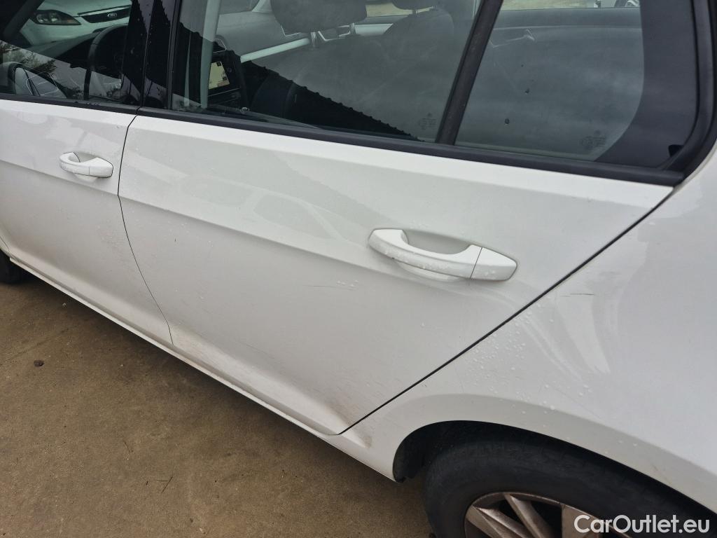  Volkswagen  Golf  VOLKSWAGEN / 2016 / 5P / berlina con portón Last Edition 1.6 TDI 85kW (115CV) #15