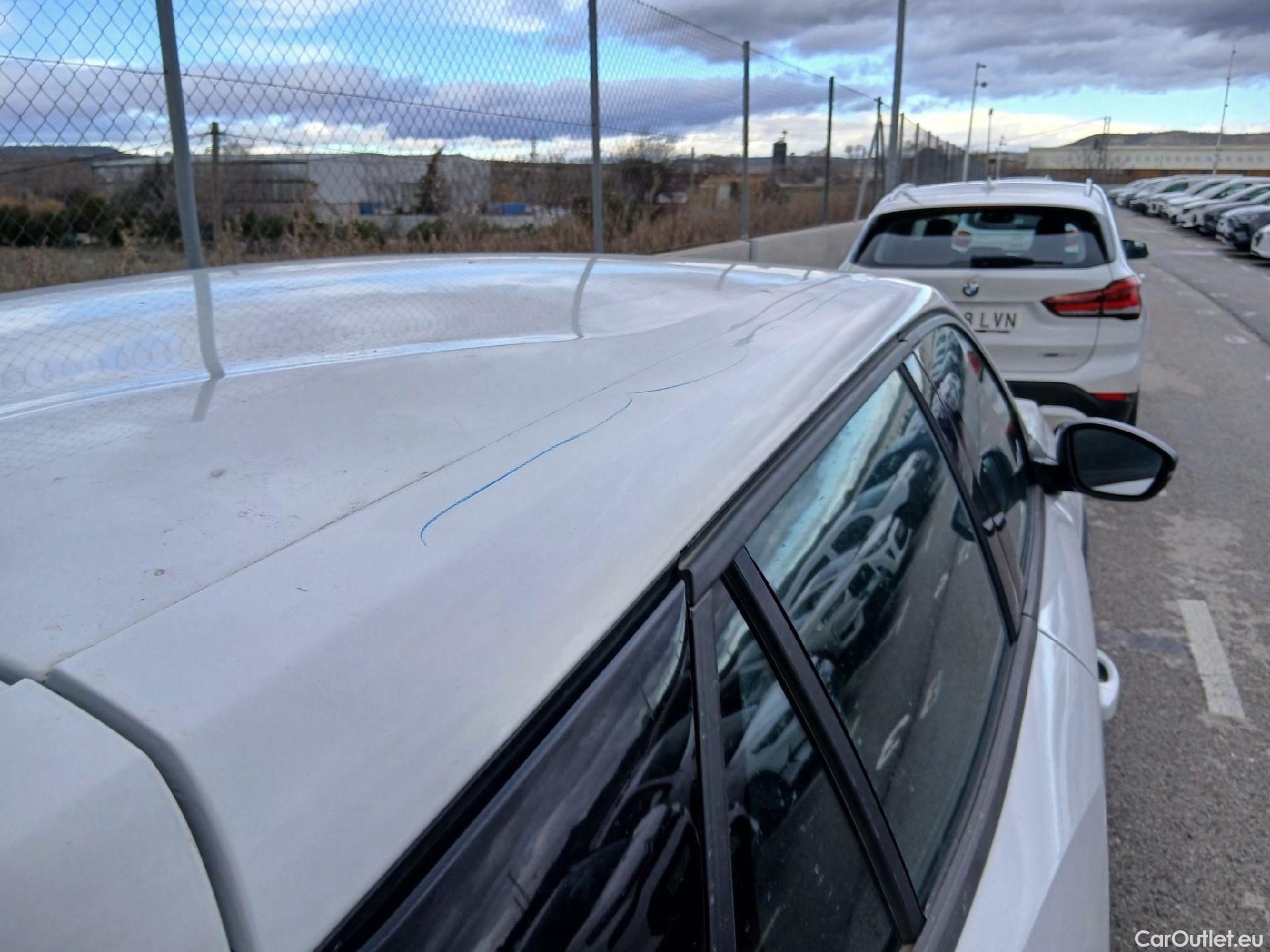  Peugeot  2008 PEUGEOT  / 2019 / 5P / todoterreno Active BlueHDI 81kW (110CV) #37