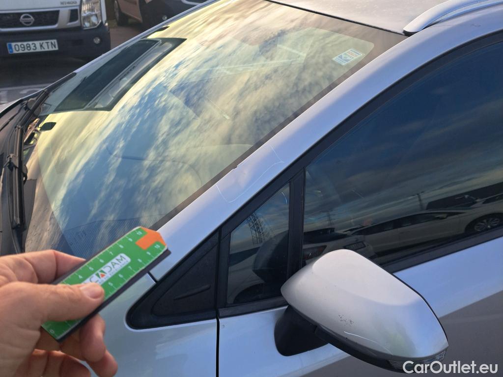  Toyota  Corolla TOYOTA  / 2019 / 5P / familiar 1.8 125H ACTIVE TECH E-CVT TOU SPORT #14