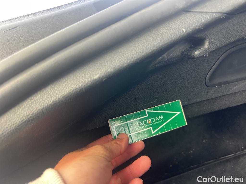  Mercedes  G-Klasee MERCEDES-BENZ GLC Coupé / 2019 / 5P / coupé GLC 200 d 4MATIC #25