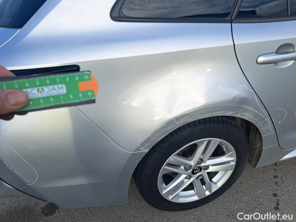  Toyota  Corolla TOYOTA  / 2019 / 5P / familiar 1.8 125H ACTIVE TECH E-CVT TOU SPORT #1