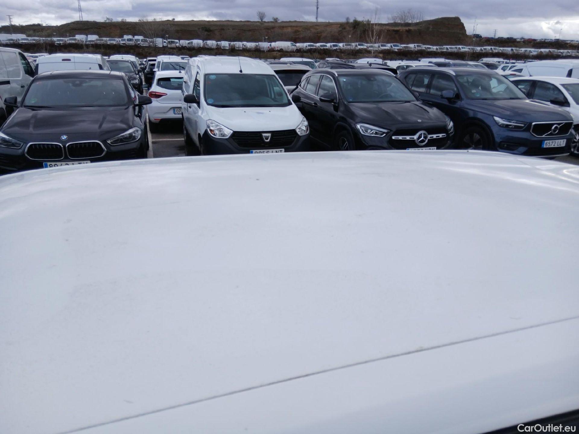  Peugeot  2008 PEUGEOT  / 2019 / 5P / todoterreno Active BlueHDI 81kW (110CV) #22