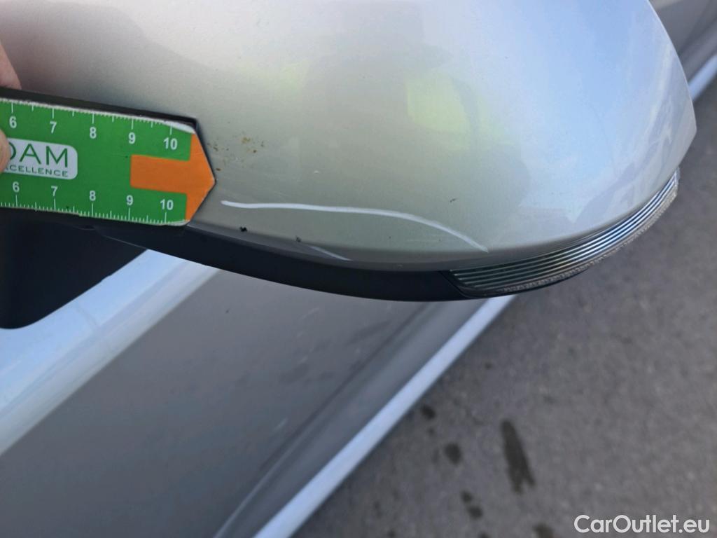  Toyota  Corolla TOYOTA  / 2019 / 5P / familiar 1.8 125H ACTIVE TECH E-CVT TOU SPORT #51