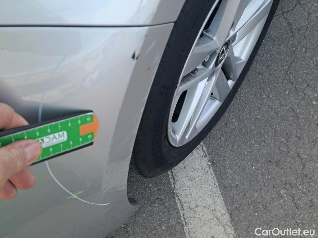  Toyota  Corolla TOYOTA  / 2019 / 5P / familiar 1.8 125H ACTIVE TECH E-CVT TOU SPORT #37