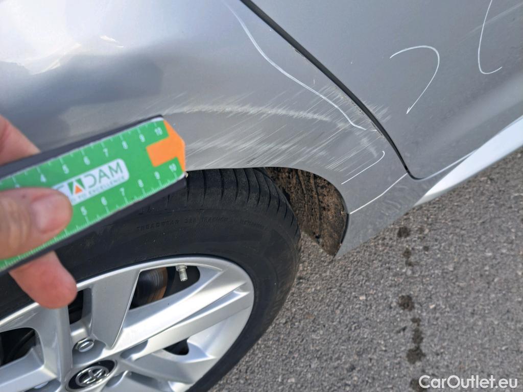  Toyota  Corolla TOYOTA  / 2019 / 5P / familiar 1.8 125H ACTIVE TECH E-CVT TOU SPORT #3