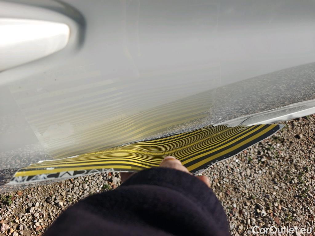  Peugeot  208 PEUGEOT  / 2019 / 5P / berlina con portón BlueHDi 73kW (100CV) Active #20