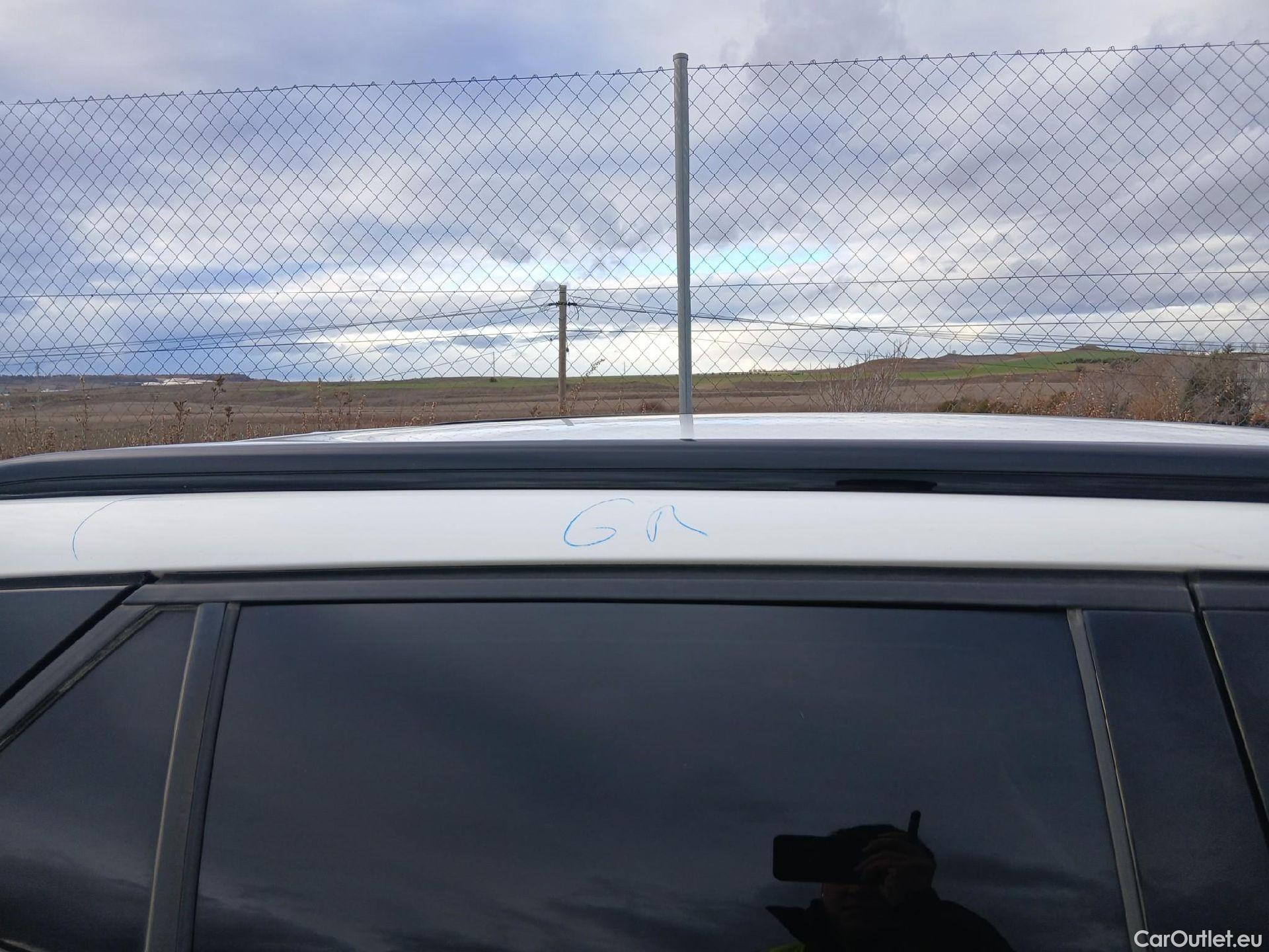  Peugeot  2008 PEUGEOT  / 2019 / 5P / todoterreno Allure BlueHDI 81kW (110CV) #17