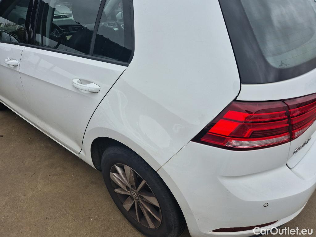  Volkswagen  Golf  VOLKSWAGEN / 2016 / 5P / berlina con portón Last Edition 1.6 TDI 85kW (115CV) #21