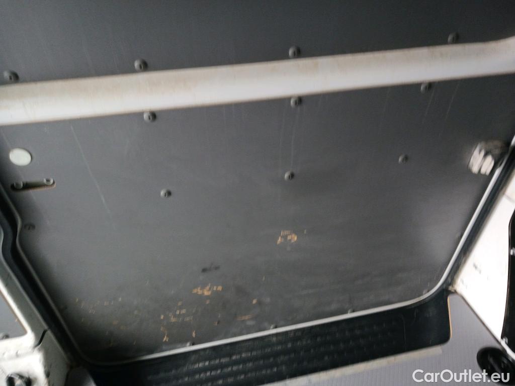  Land Rover  Discovery VOLKSWAGEN Transporter / 2020 / 4P / furgón Furgón Corto TN 2.0 TDI 110kW 4MO #20