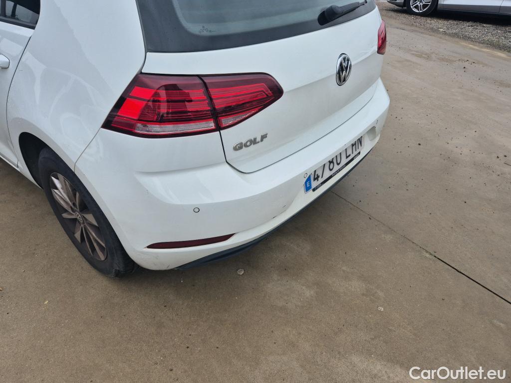  Volkswagen  Golf  VOLKSWAGEN / 2016 / 5P / berlina con portón Last Edition 1.6 TDI 85kW (115CV) #11