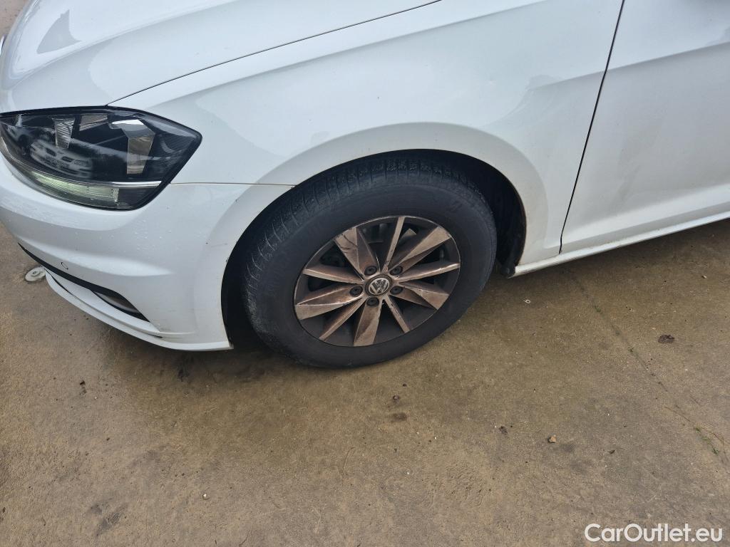  Volkswagen  Golf  VOLKSWAGEN / 2016 / 5P / berlina con portón Last Edition 1.6 TDI 85kW (115CV) #7