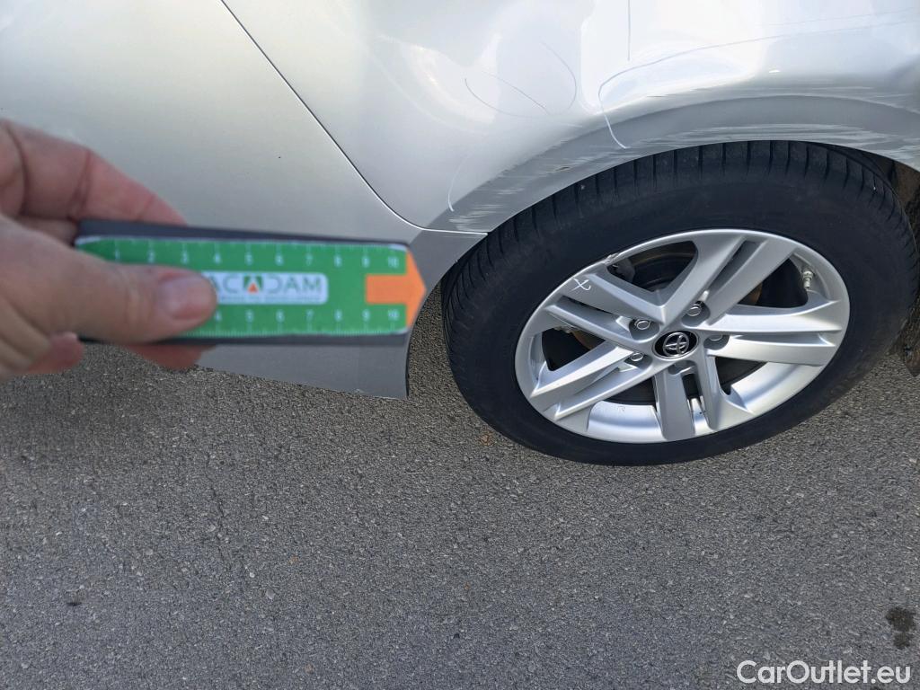  Toyota  Corolla TOYOTA  / 2019 / 5P / familiar 1.8 125H ACTIVE TECH E-CVT TOU SPORT #23