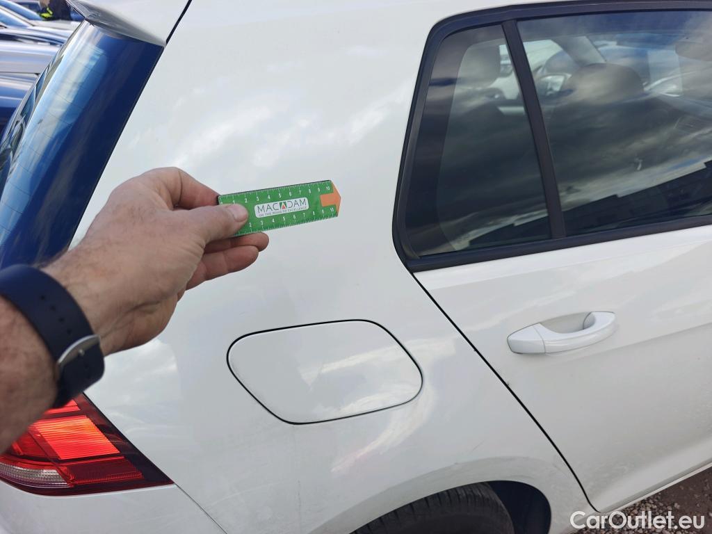  Volkswagen  Golf  VOLKSWAGEN / 2016 / 5P / berlina con portón Ready2Go 1.6 TDI 85kW (115CV) #3