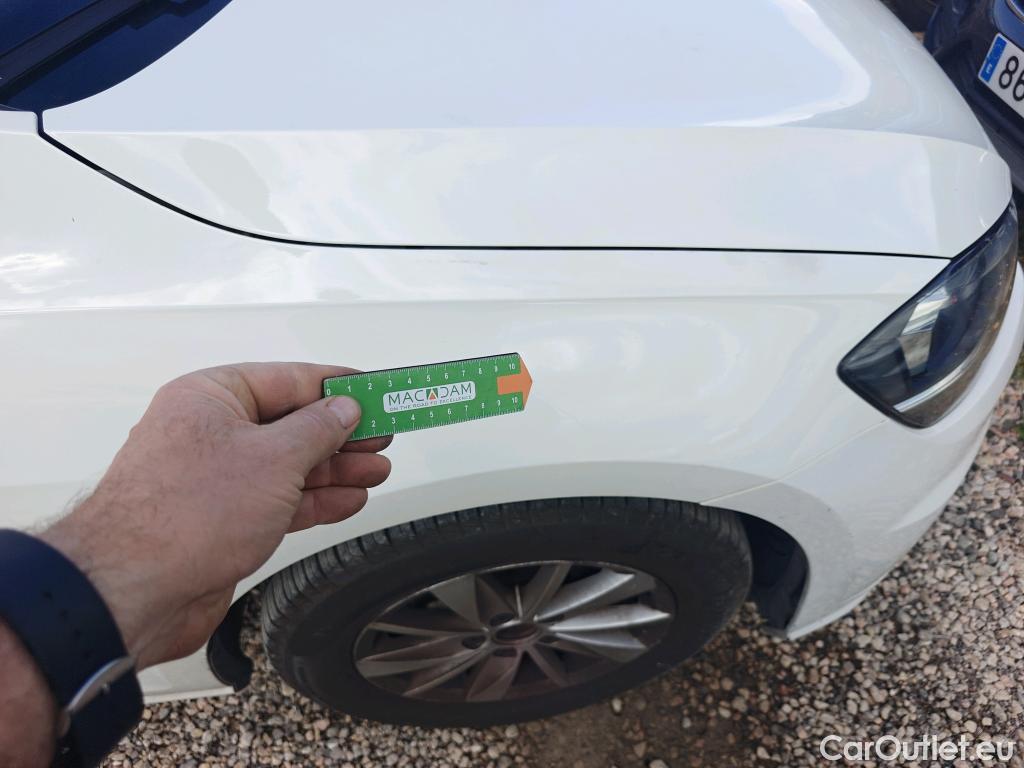  Volkswagen  Golf  VOLKSWAGEN / 2016 / 5P / berlina con portón Ready2Go 1.6 TDI 85kW (115CV) #28