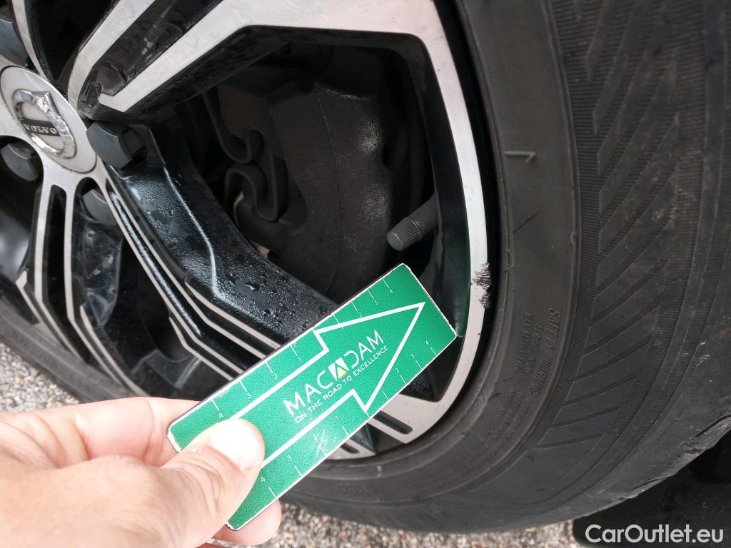  Volvo  XC 40 VOLVO XC40 / 2017 / 5P / todoterreno 1.5 T5 Twin Recharge Inscription Auto #34