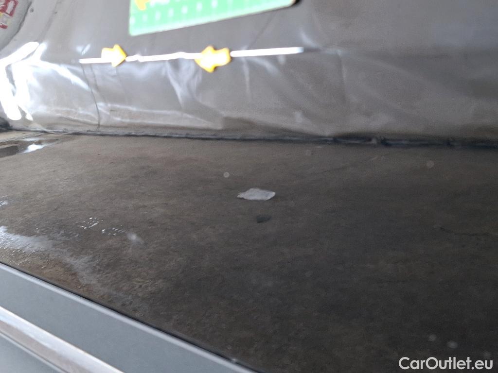  Mercedes  GLA MERCEDES-BENZ  / 2020 / 5P / SUV 1.3  250 e AMG LINE DCT #2