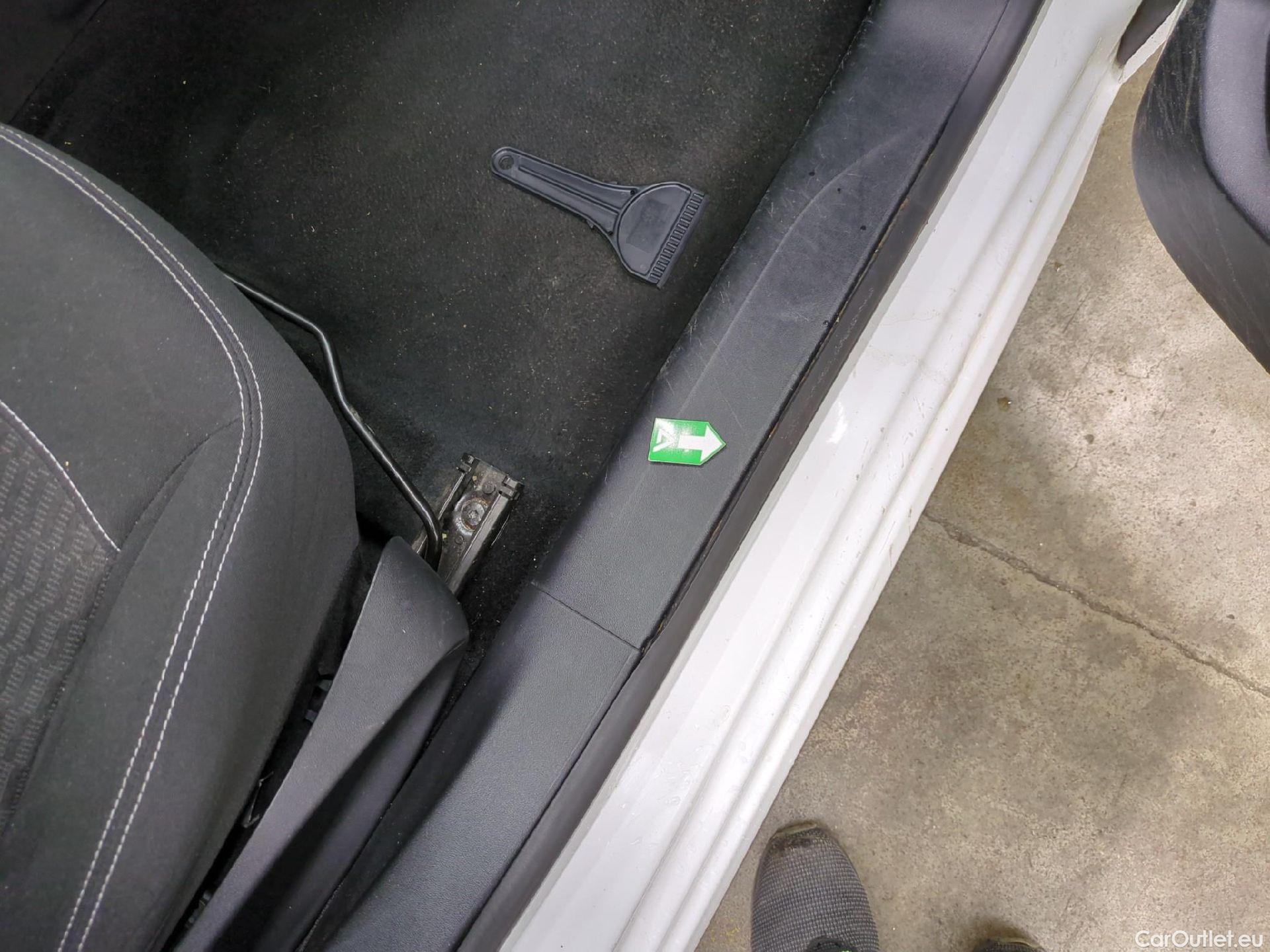  Peugeot  208  Active Business 1.2 80CV BVM5 E6dT #7