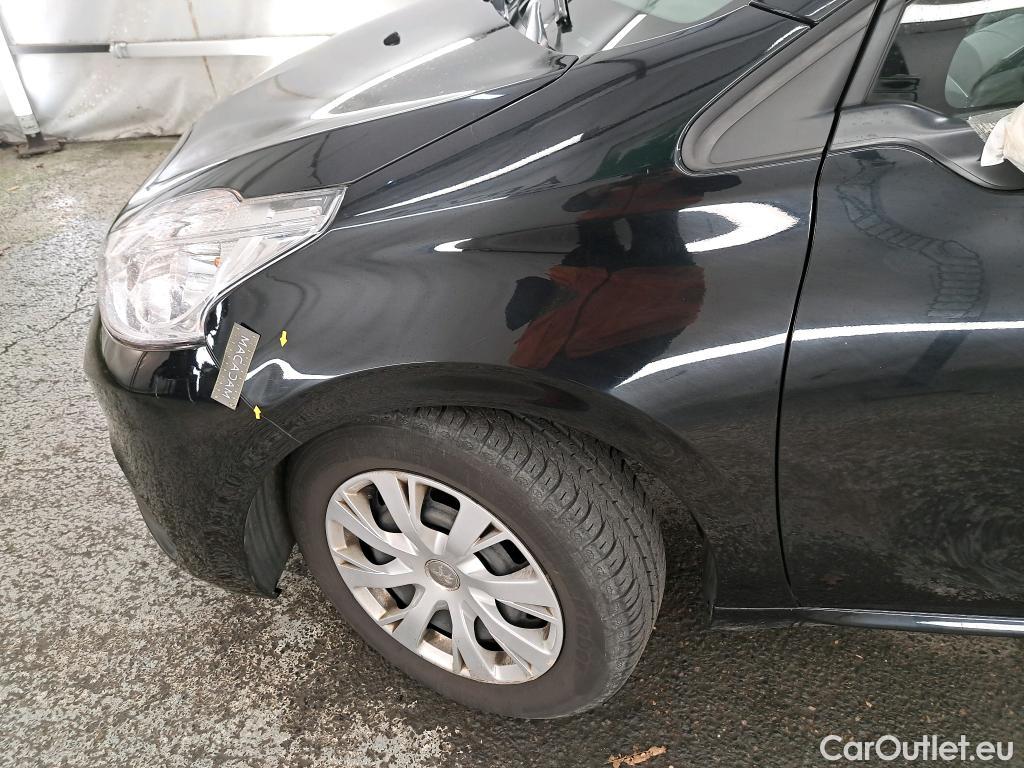  Peugeot  208  Affaire Premium Pack 1.2 80CV BVM5 E6dT #8