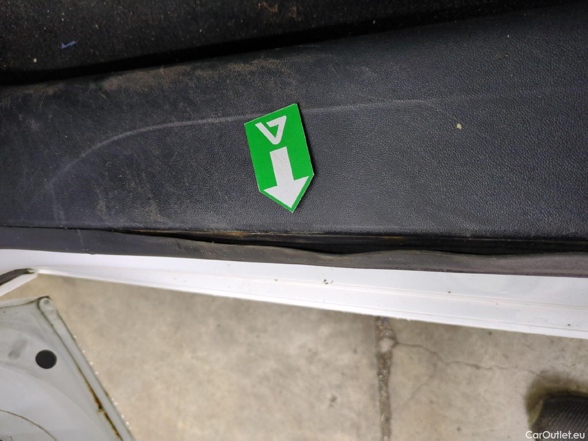  Peugeot  208  Active Business 1.2 80CV BVM5 E6dT #1