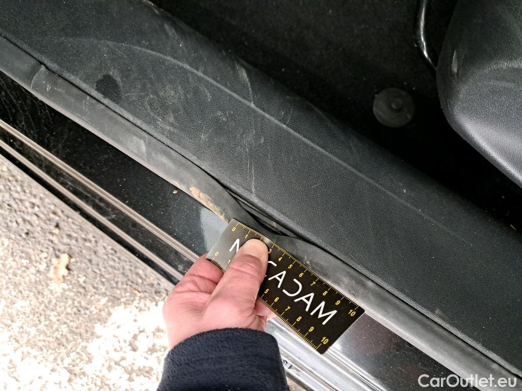  Peugeot  208  Affaire Premium Pack 1.2 80CV BVM5 E6dT #13