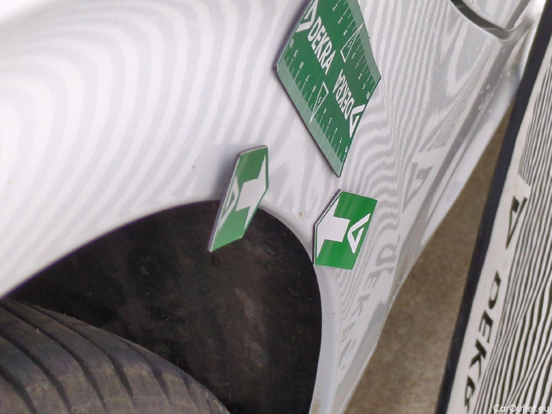  Peugeot  208  Active Business 1.2 80CV BVM5 E6dT #24