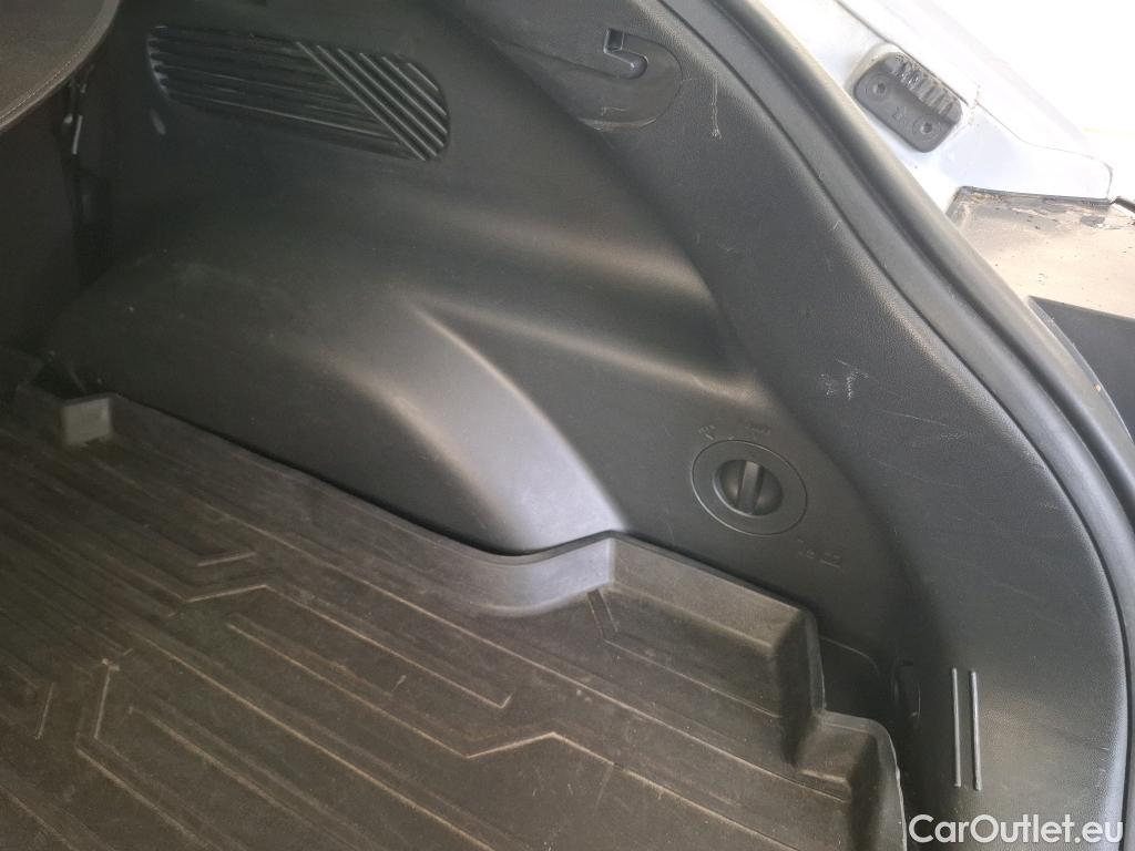  Hyundai   Ioniq HYUNDAI 5 / 2021 / 5P / SUV BEV 77KWH RWD INTUITIVE #9