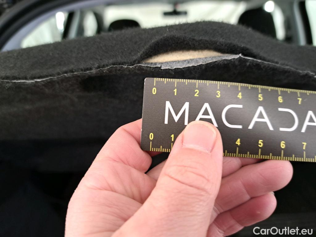  Peugeot  208  Affaire Premium Pack 1.2 80CV BVM5 E6dT #17