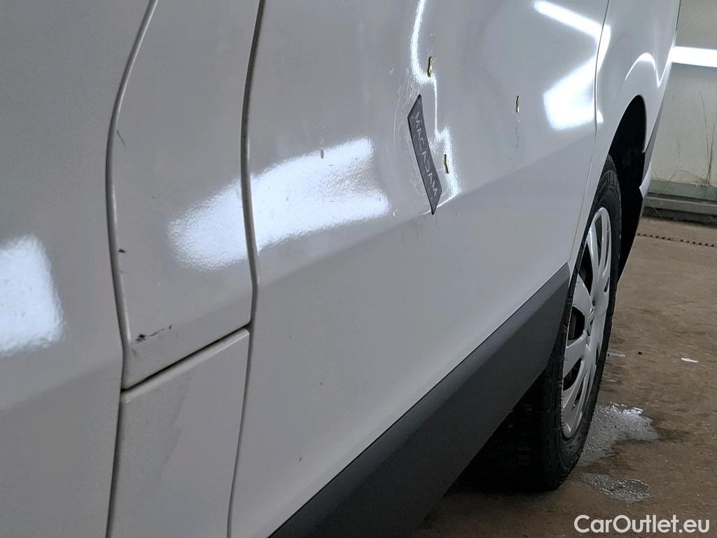  Renault  Trafic RENAULT  VU 4p Fourgon FG GCF L1H1 1000 dCi 95 E6 #44