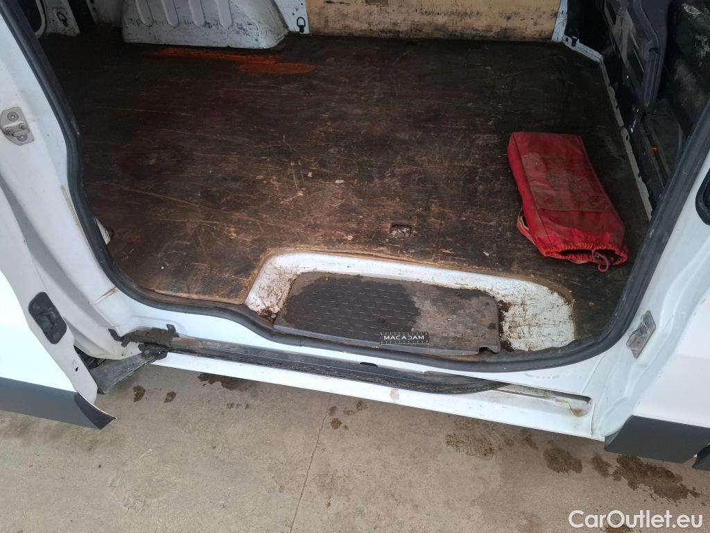  Renault  Trafic RENAULT  VU 4p Fourgon FG GCF L1H1 1000 dCi 95 E6 #31