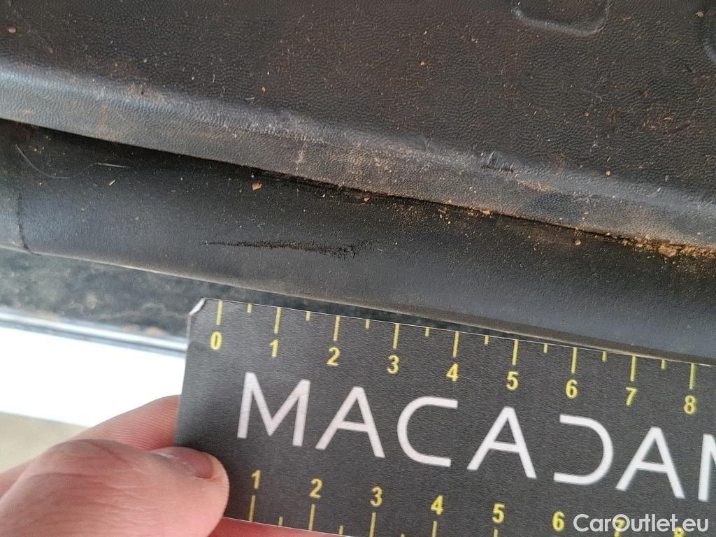  Renault  Trafic RENAULT  VU 4p Fourgon FG GCF L1H1 1000 dCi 95 E6 #35