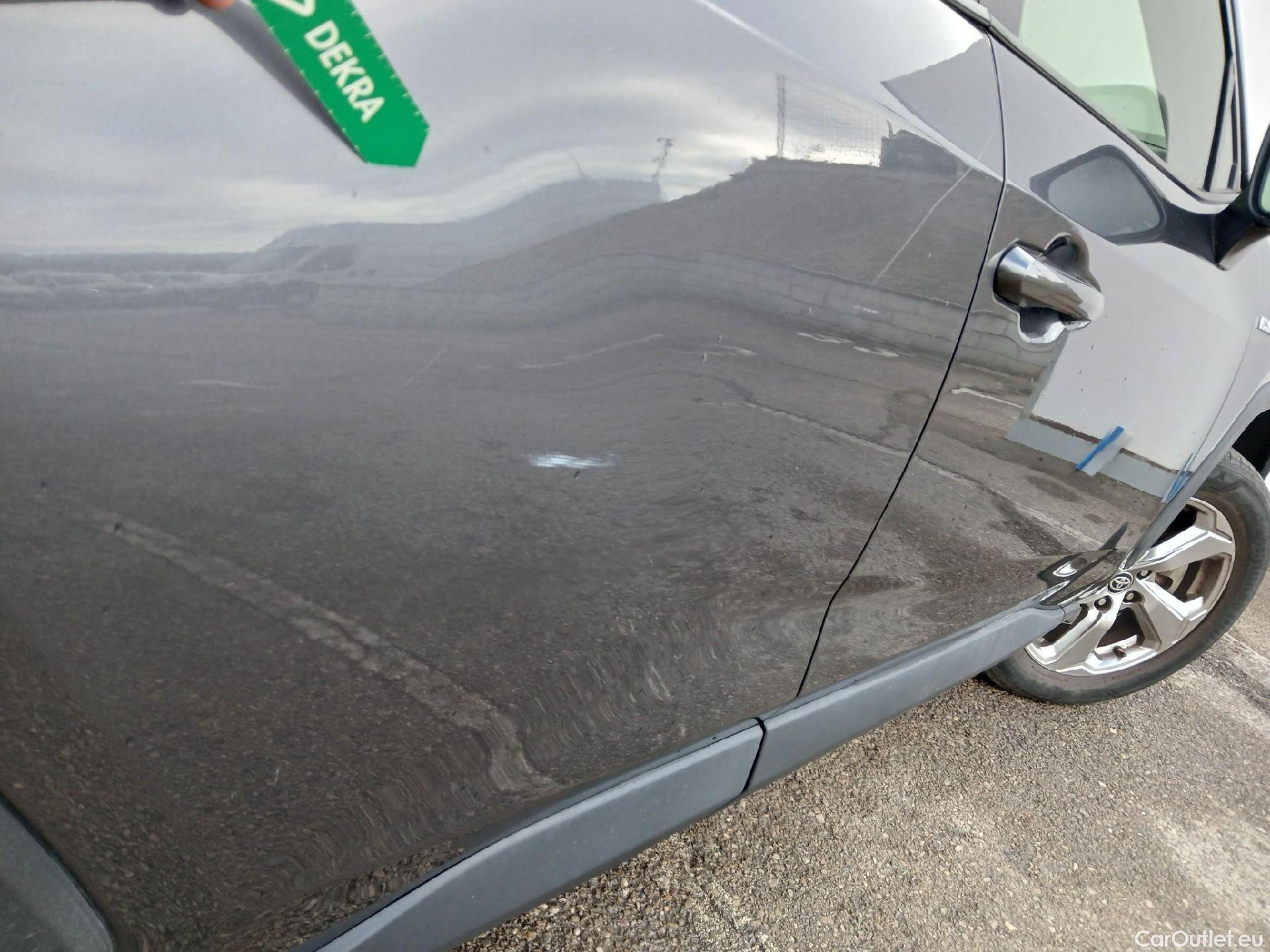  Toyota  RAV4 TOYOTA  / 2018 / 5P / todoterreno 2.5l 220H Advance #18