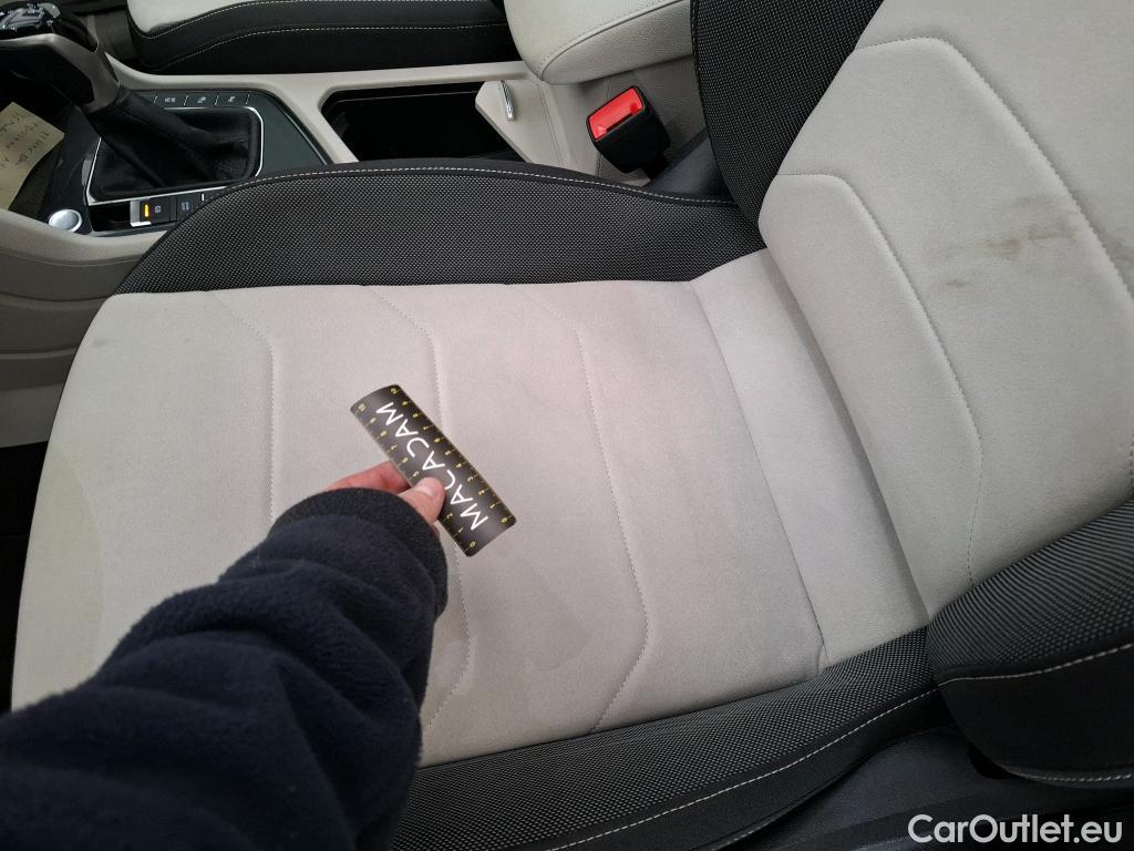  Volkswagen  Tiguan VOLKSWAGEN  / 2020 / 5P / SUV 2.0 TDI 150 DSG7 Elegance #36