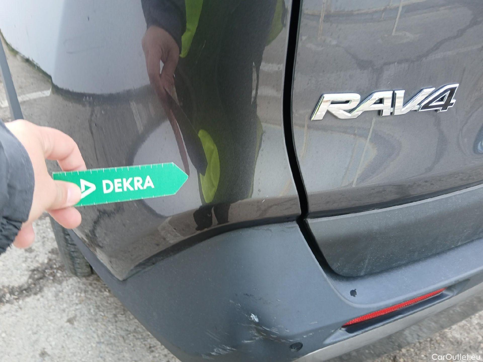  Toyota  RAV4 TOYOTA  / 2018 / 5P / todoterreno 2.5l 220H Advance #12