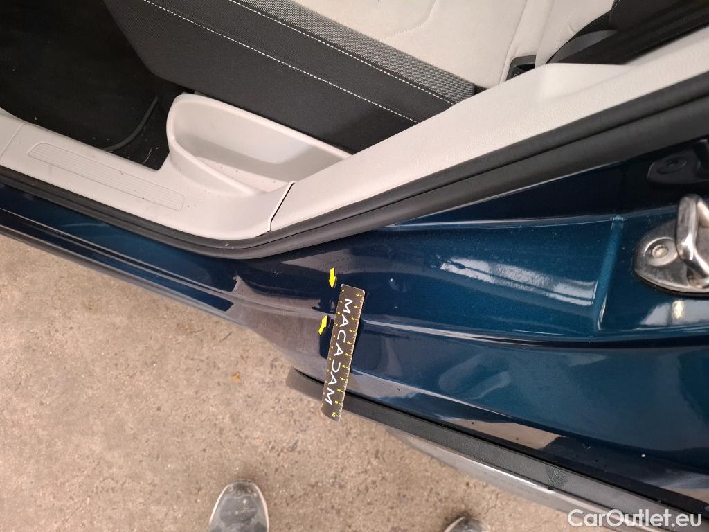  Volkswagen  Tiguan VOLKSWAGEN  / 2020 / 5P / SUV 2.0 TDI 150 DSG7 Elegance #19