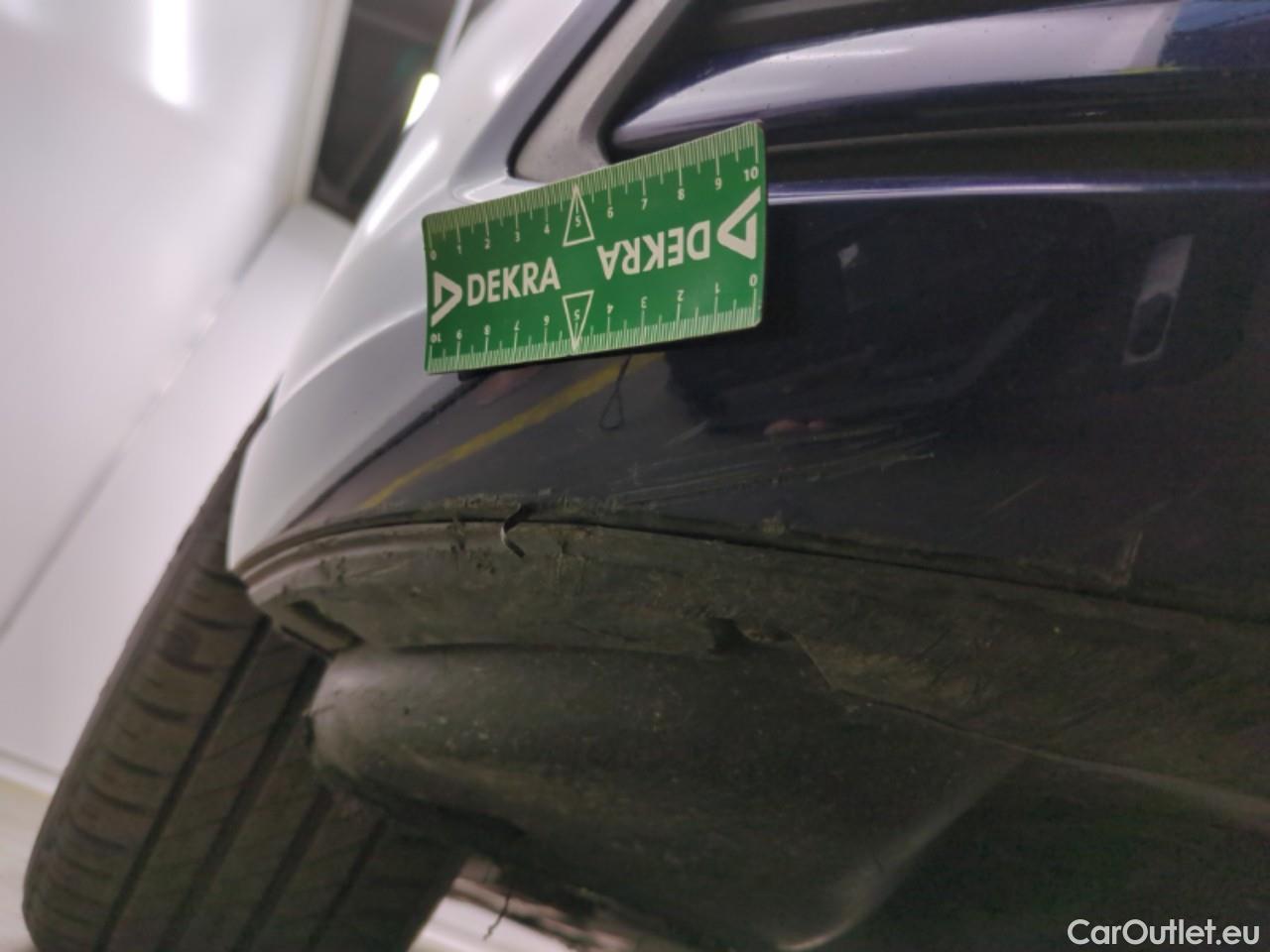  Volkswagen  Golf  VOLKSWAGEN / 2020 / 5P / Berline 1.0 eTSI OPF 110 DSG7 Life Business #13