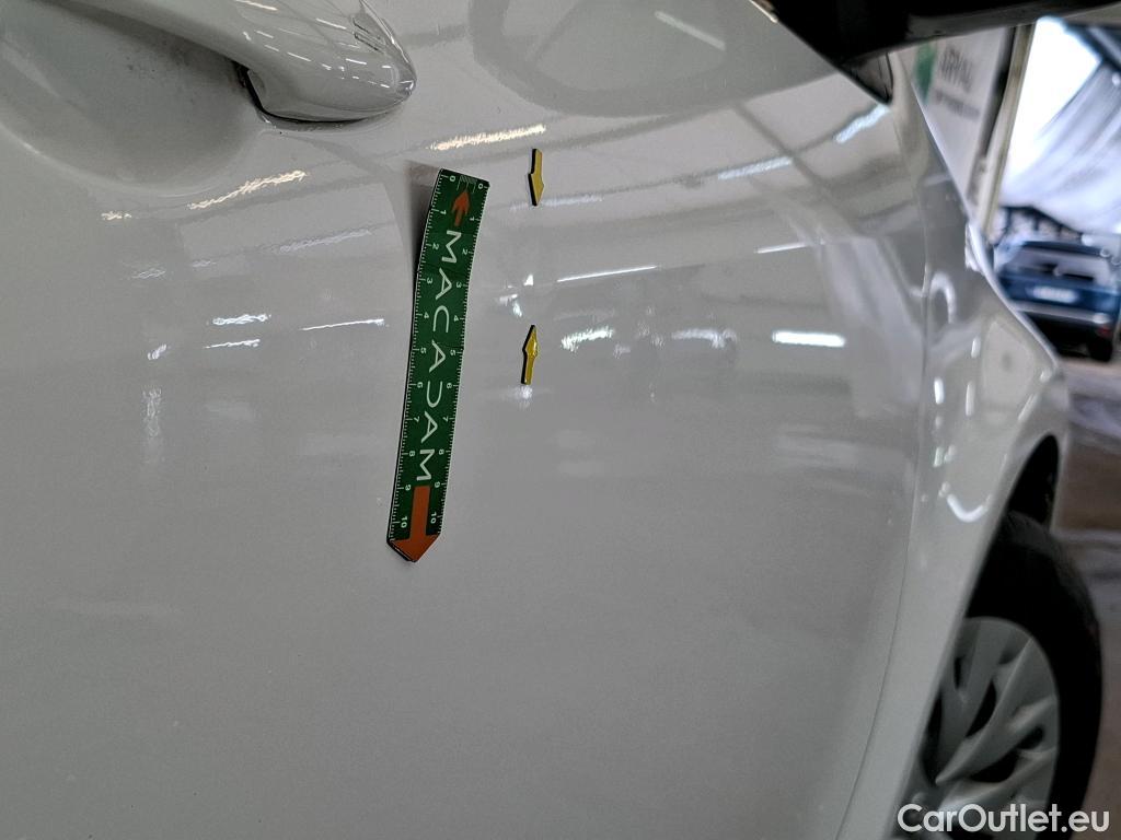  Toyota  Yaris TOYOTA  Hybride / 2019 / 5P / Berline Hybride 116h Dynamic Business Beyond Zer #19