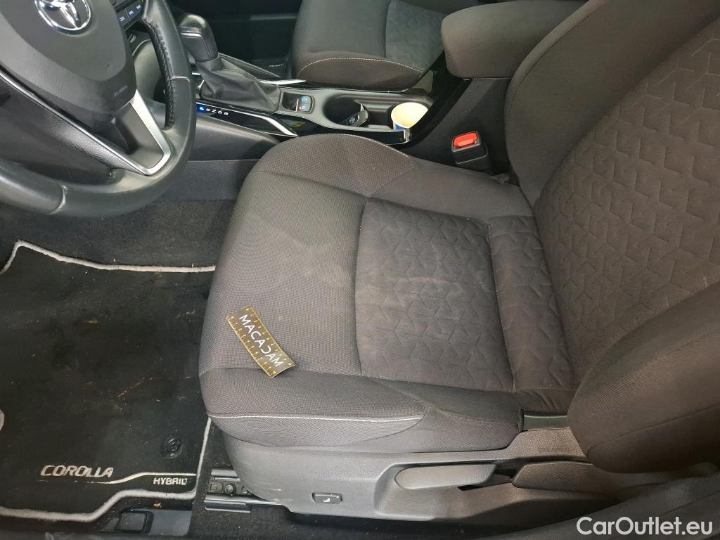  Toyota  Corolla TOYOTA  Touring Sports / 2018 / 5P / Break Hybride 122h Dynamic Business #19