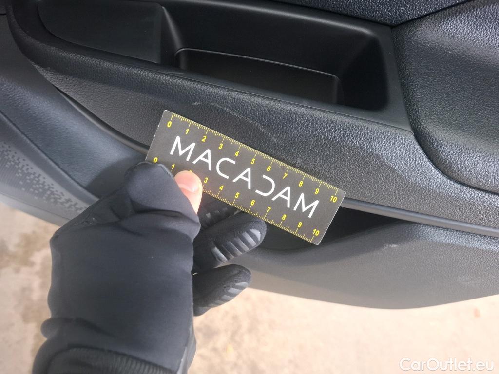  Skoda  Fabia SKODA  / 2021 / 5P / Berline 1.0 MPI 80 Active #12