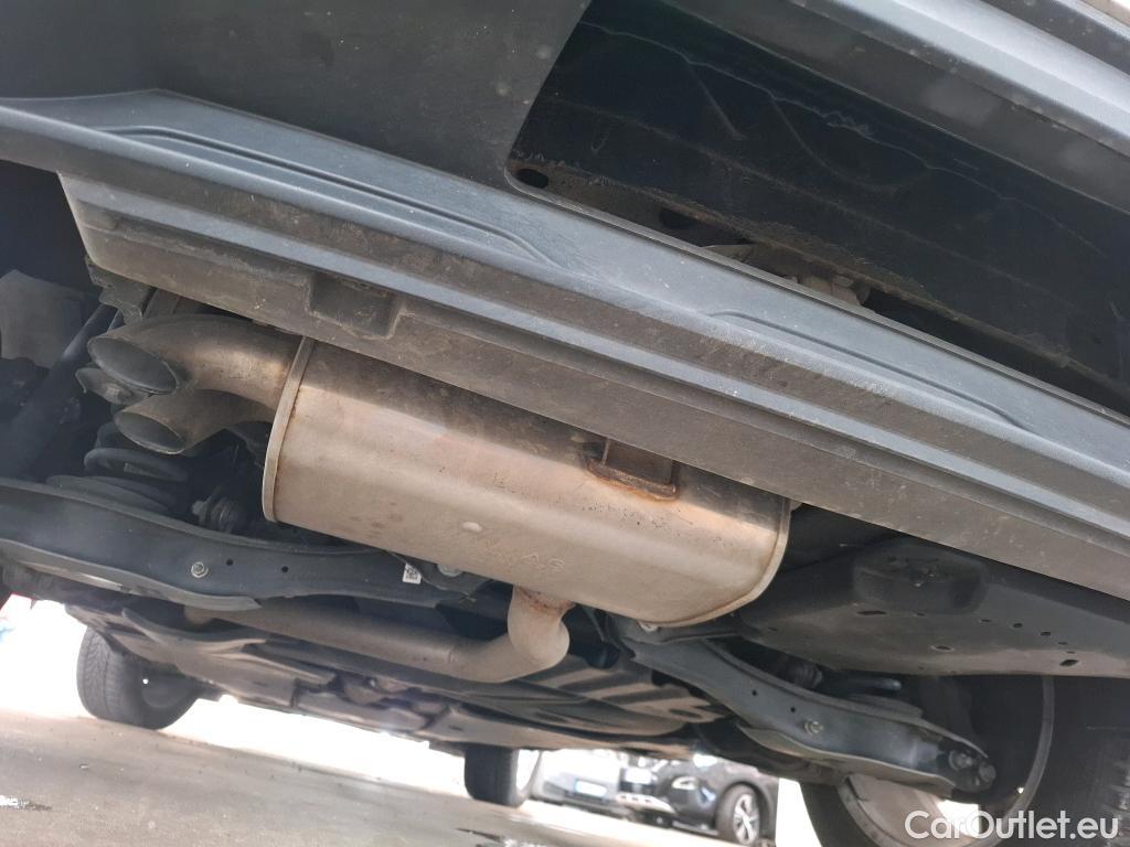  Volkswagen  Tiguan VOLKSWAGEN  / 2020 / 5P / SUV 2.0 TDI 150 DSG7 Elegance #16