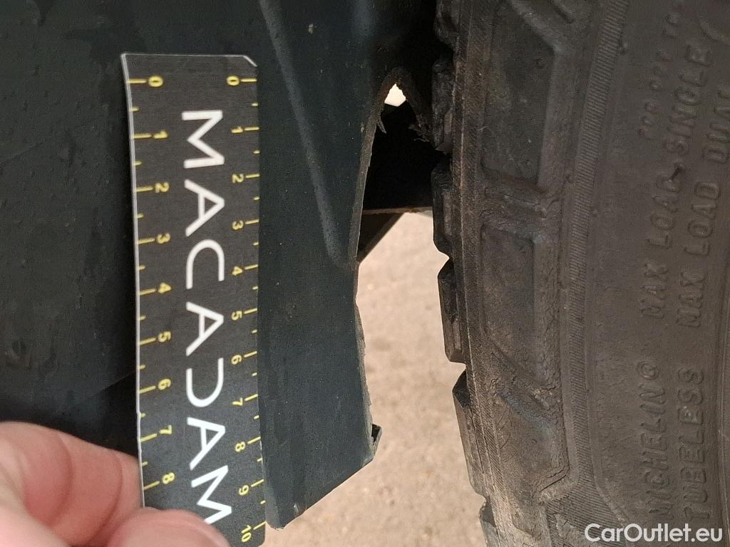  Renault  Trafic RENAULT  VU 4p Fourgon FG GCF L1H1 1000 dCi 95 E6 #27