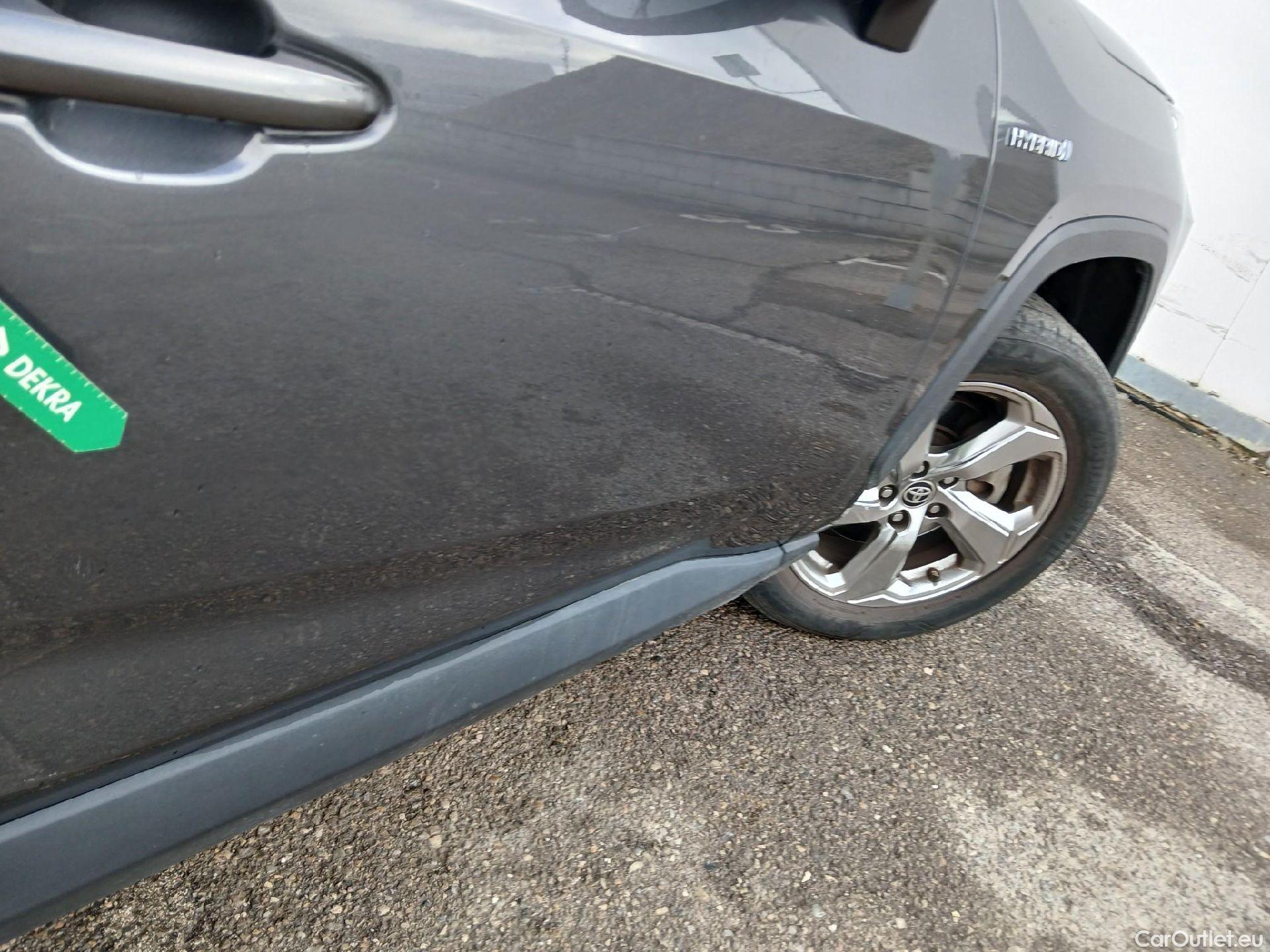  Toyota  RAV4 TOYOTA  / 2018 / 5P / todoterreno 2.5l 220H Advance #21