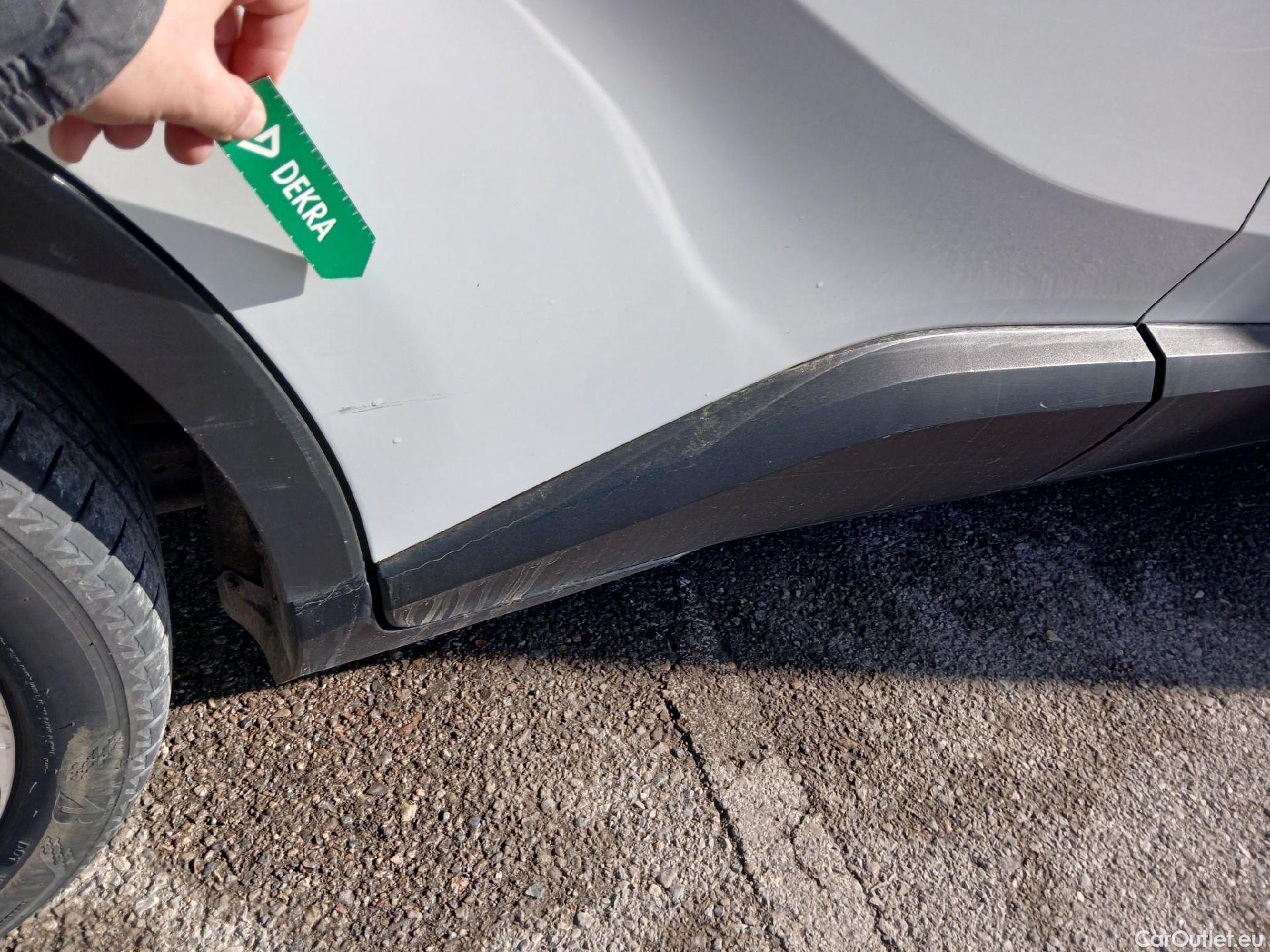  Toyota  C-HR TOYOTA  / 2019 / 5P / todoterreno 1.8 125H Advance #53