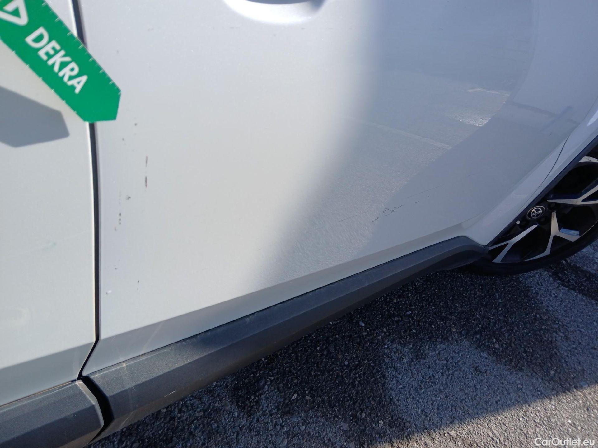  Toyota  C-HR TOYOTA  / 2019 / 5P / todoterreno 1.8 125H Advance #54