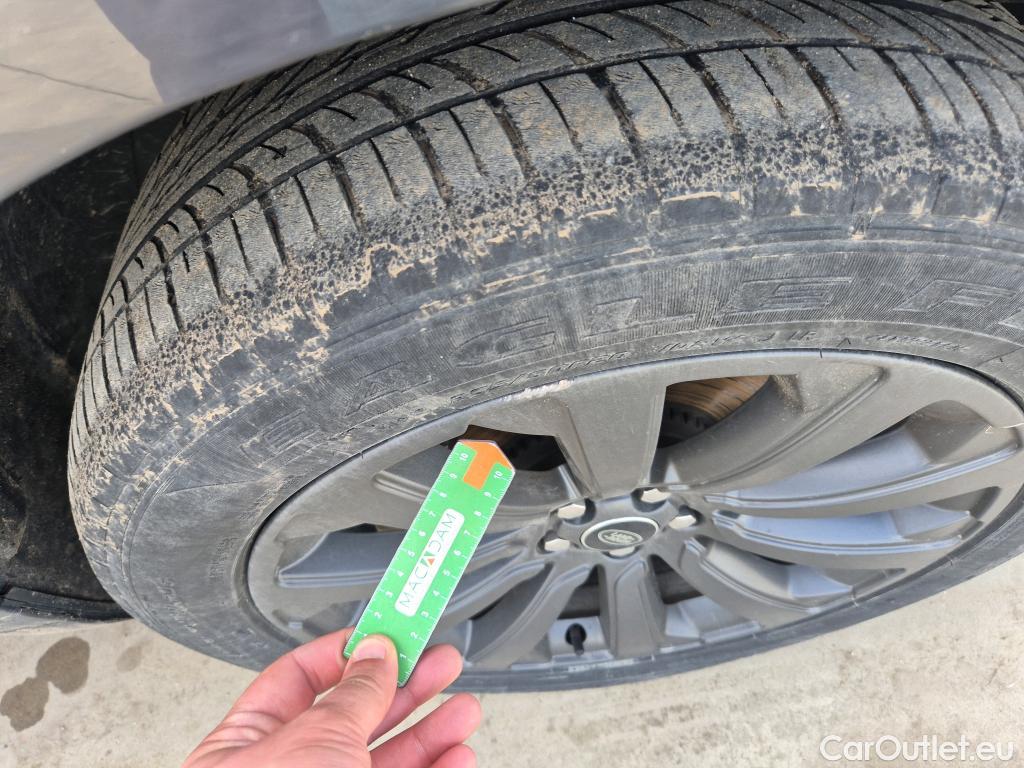  Land Rover  Range Rover LAND ROVER  Velar / 2017 / 5P / todoterreno 2.0D I4 150kW R-Dynamic S 4WD Auto #13