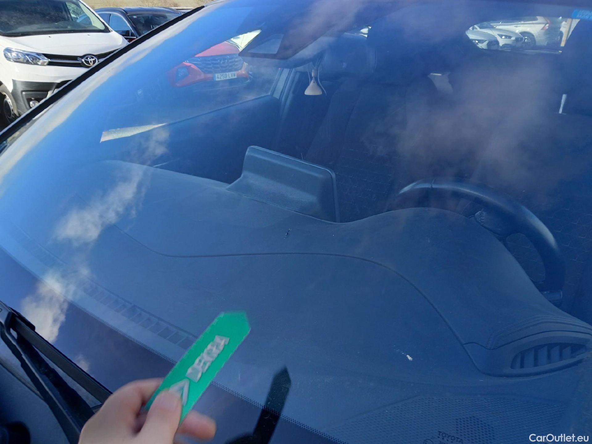  Toyota  C-HR TOYOTA  / 2019 / 5P / todoterreno 1.8 125H Advance #15