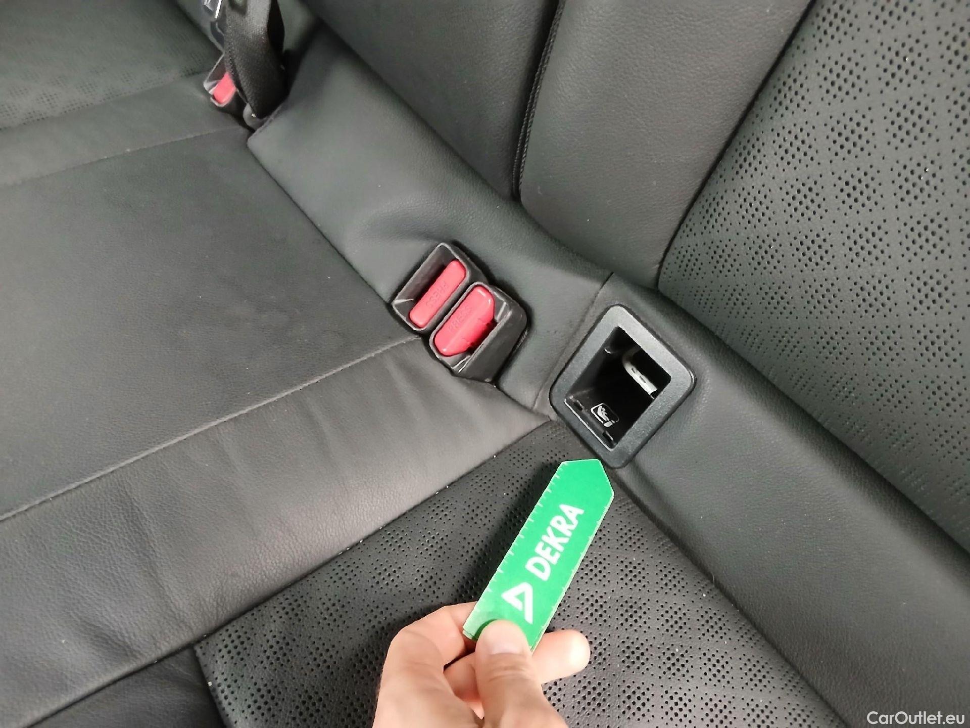  Toyota  C-HR TOYOTA  / 2019 / 5P / todoterreno 2.0 180H Advance #23