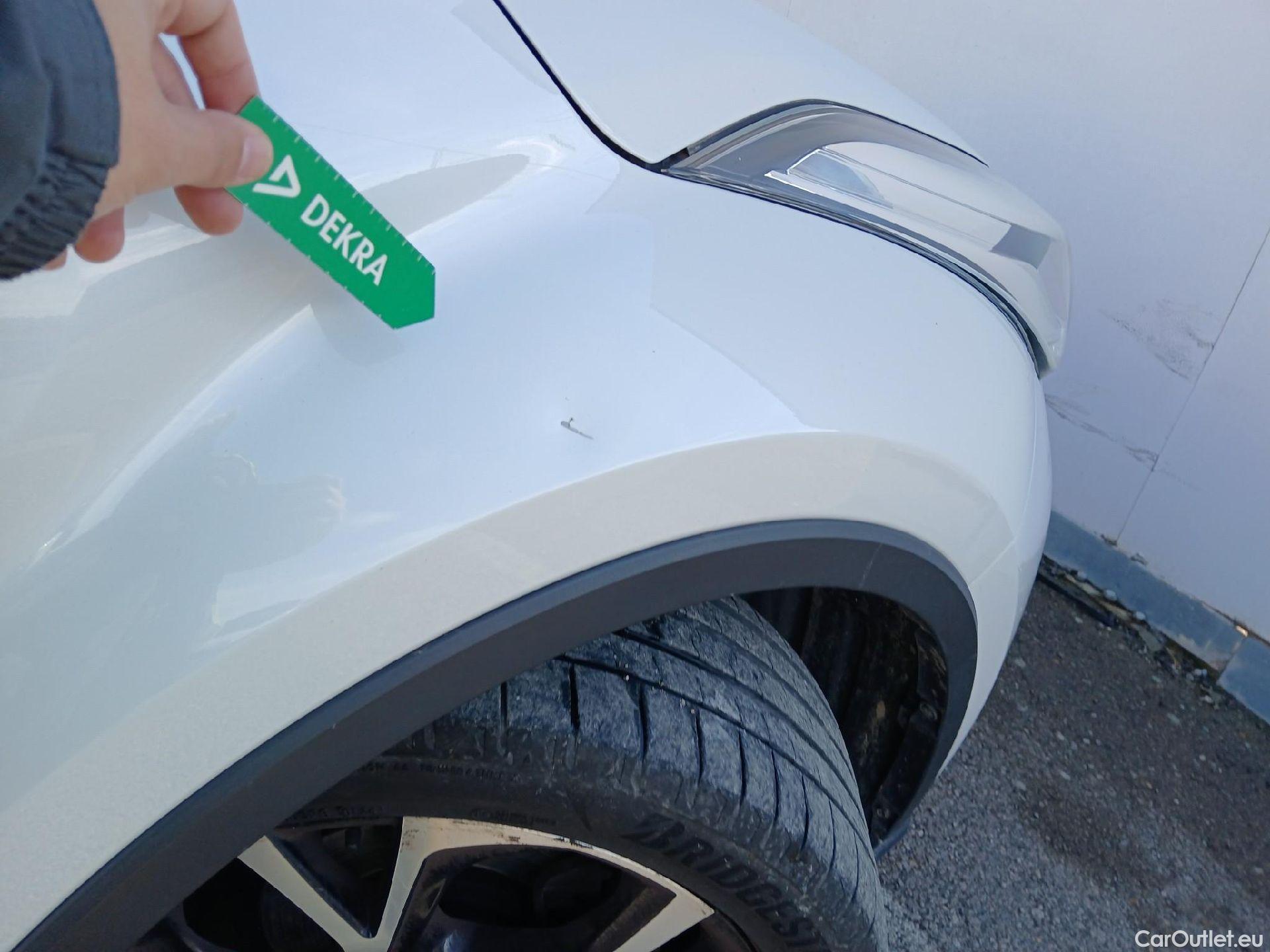  Toyota  C-HR TOYOTA  / 2019 / 5P / todoterreno 1.8 125H Advance #59